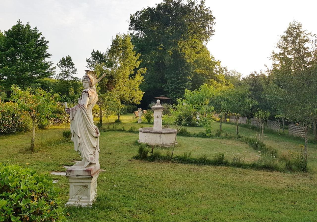 Chateau Des Perichons Poncins Exteriér fotografie